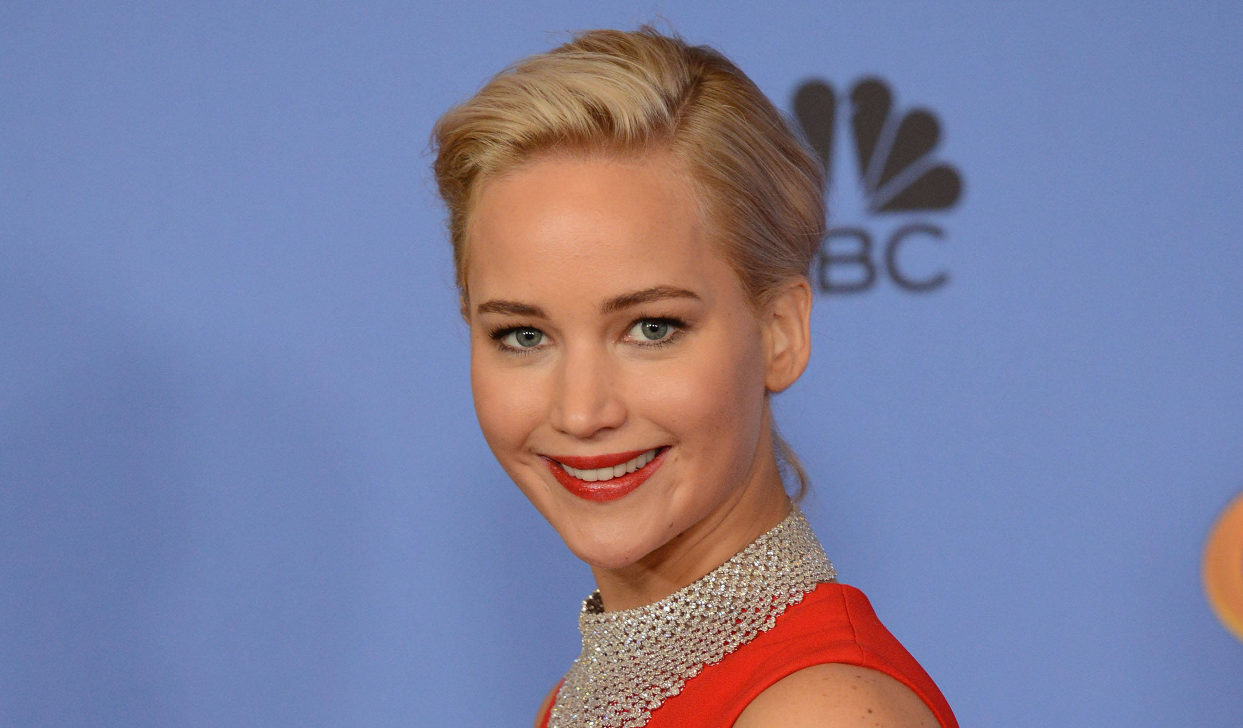 The Internet Doesn T Appreciate Jennifer Lawrence S Bitchy Comments To That Reporter The Blemish