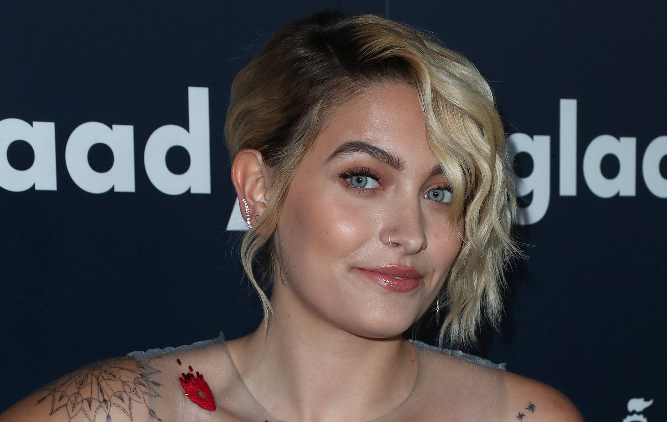 Paris Jackson Goes Topless to Show off Her New Tattoo